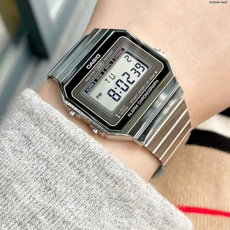 Casio A700W-1ADF Vintage Super Slim Digital Chain Watch description image 2
