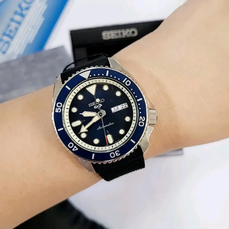 Seiko Sports Automatic Blue Dial Men's Watch- SRPD71K2 Watch