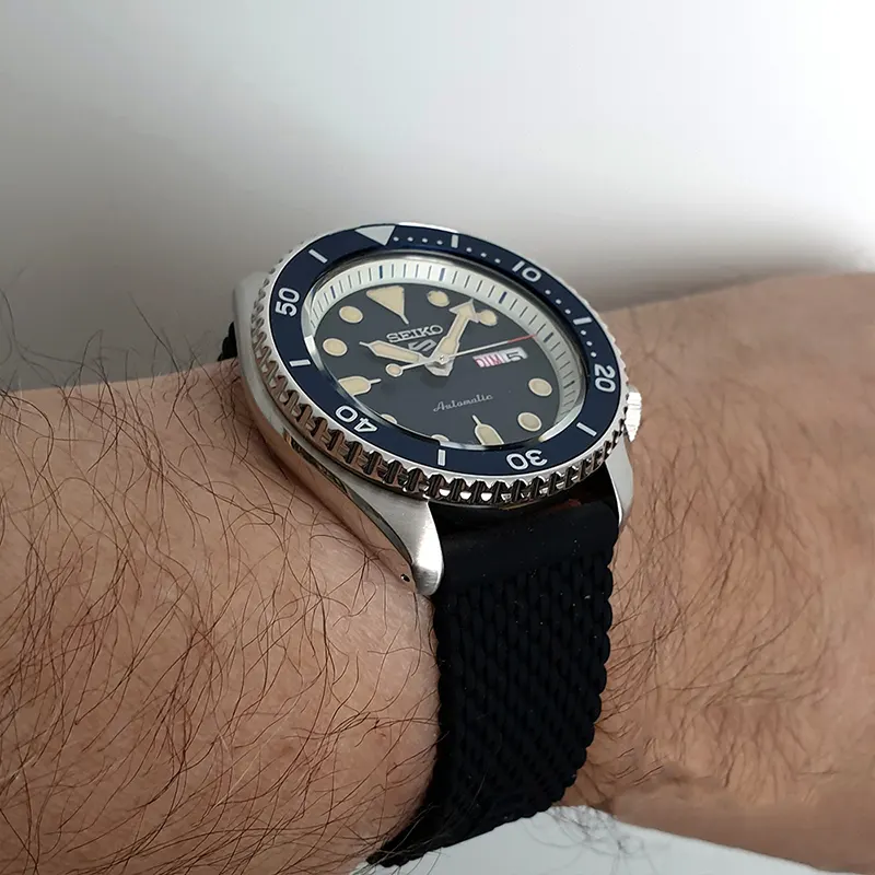 Seiko Sports Automatic Blue Dial Men's Watch- SRPD71K2 Watch